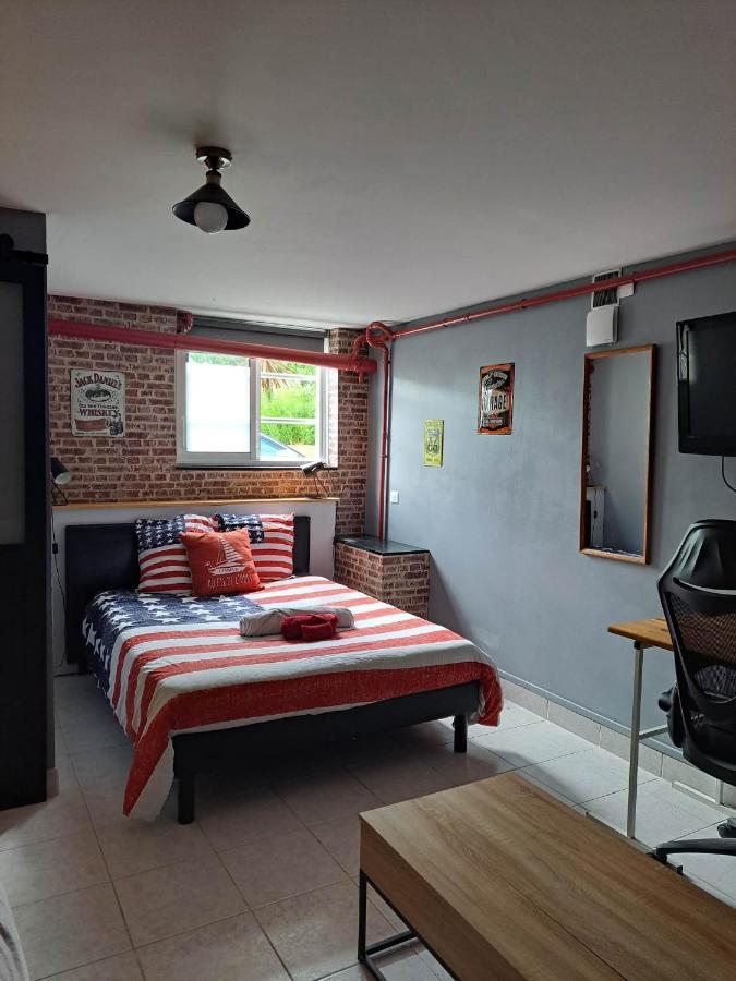Appartement Au Calme Proche D'Un Petit Bois Dans קמפר מראה חיצוני תמונה